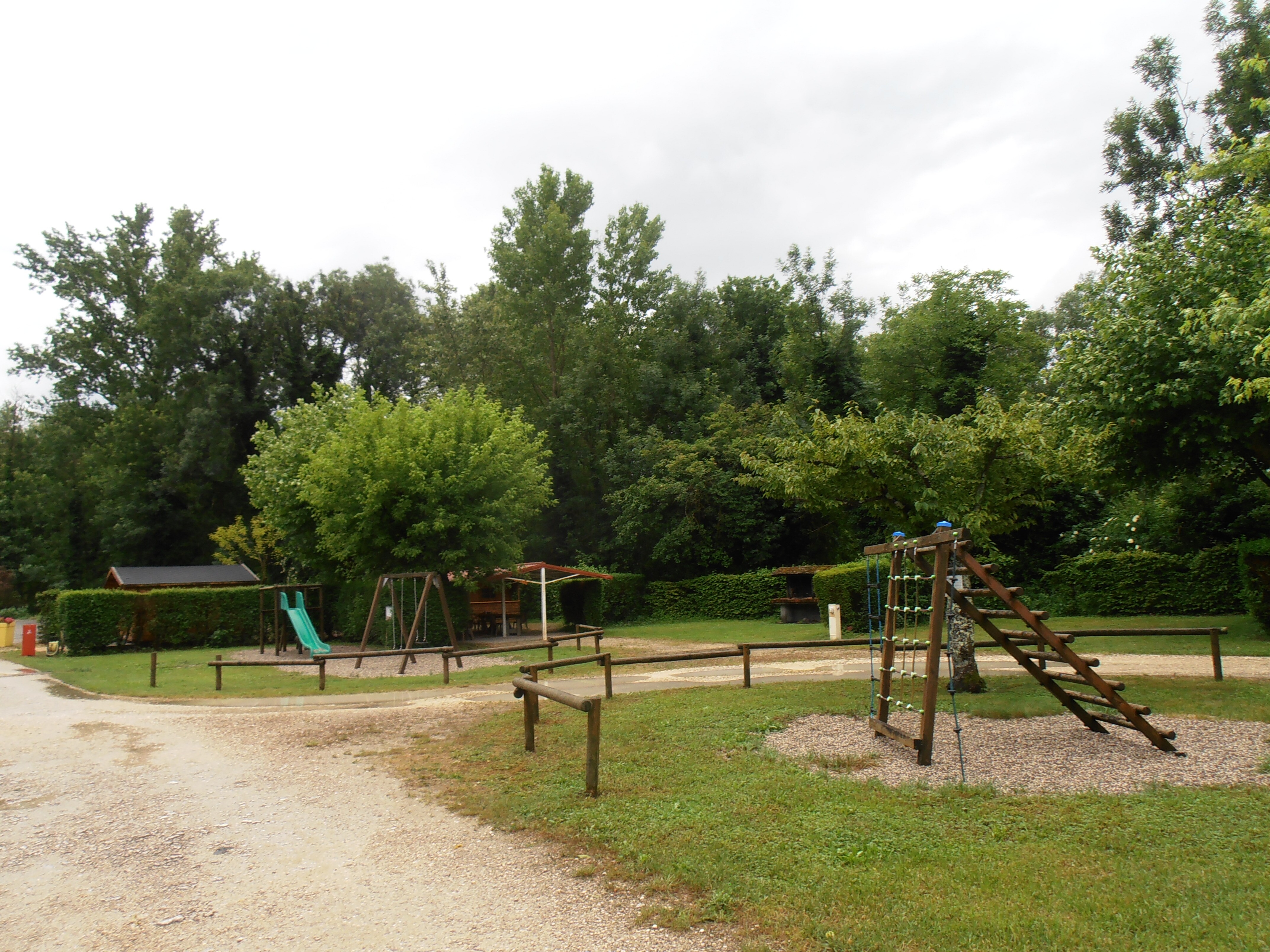 Camping Les Peupliers du Lac Onlycamp