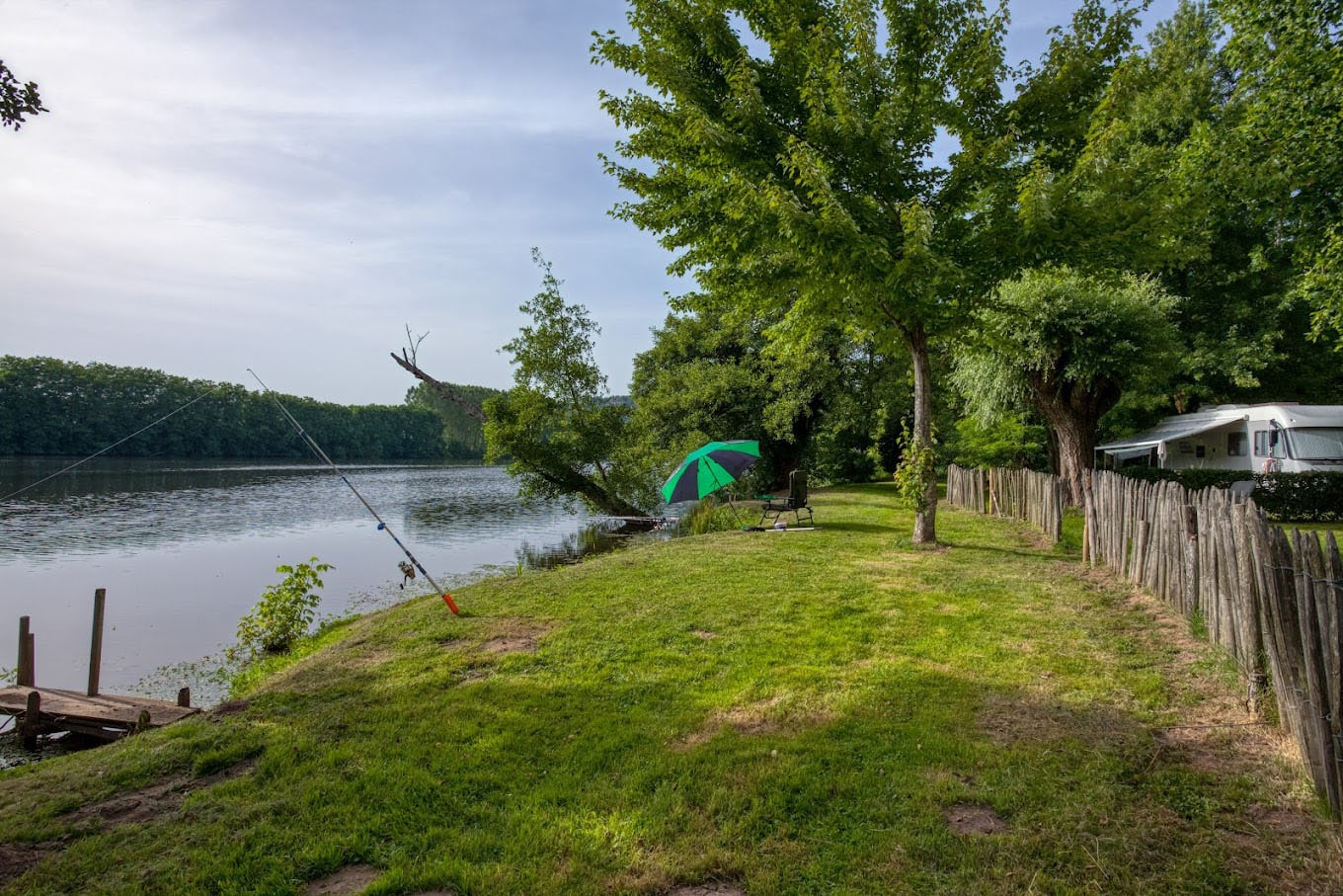 Flower Camping Trémolat Les Berges de la Dordogne