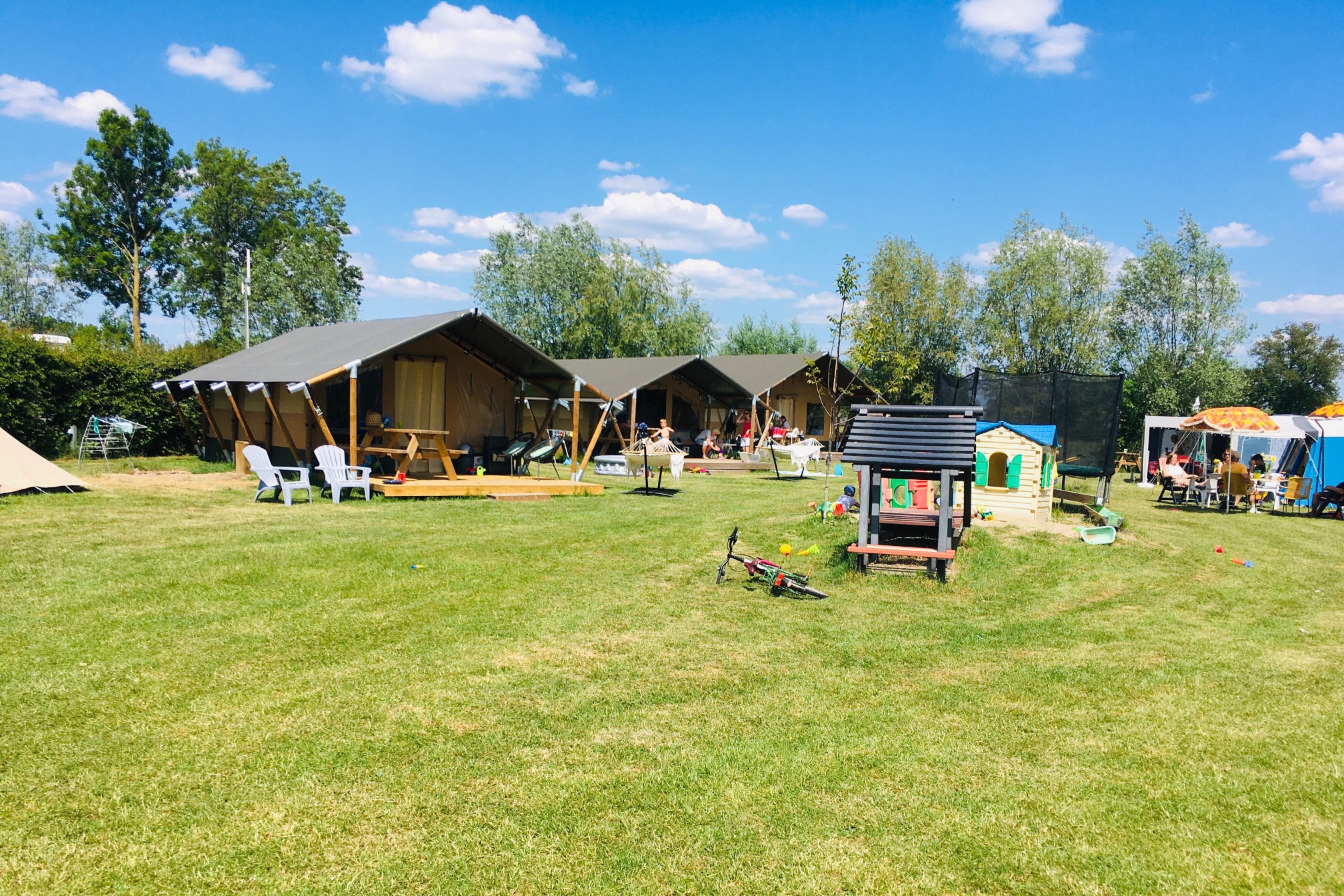 Recreatie- & Hertenboerderij De Weerd
