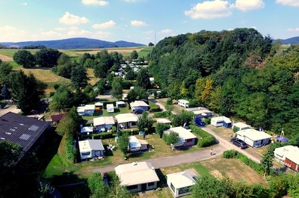 Nibelungen-Camping am Schwimmbad
