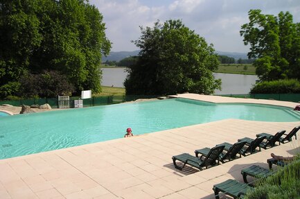 Camping Du Château de Poinsouze/les Castels