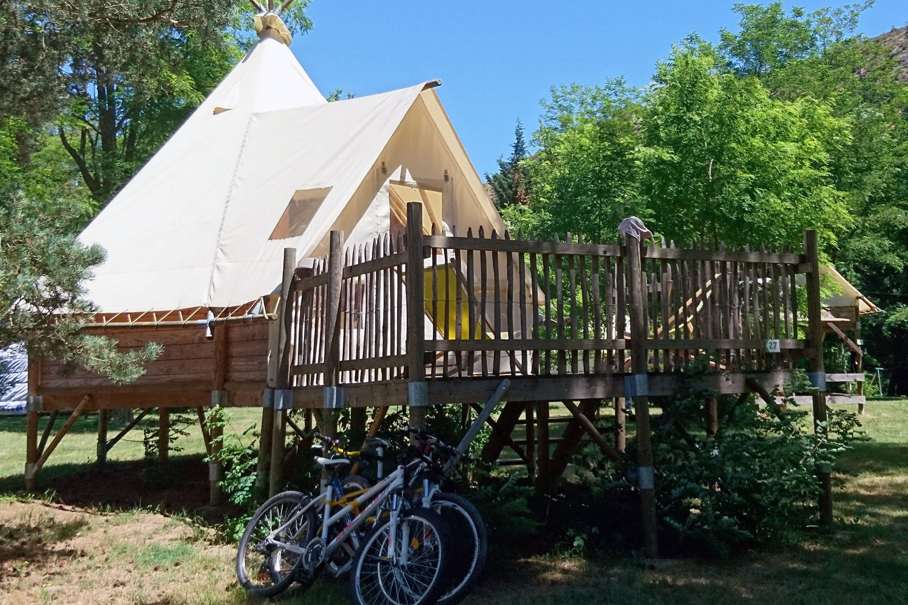 Camping Ushuaïa Villages Le Viaduc