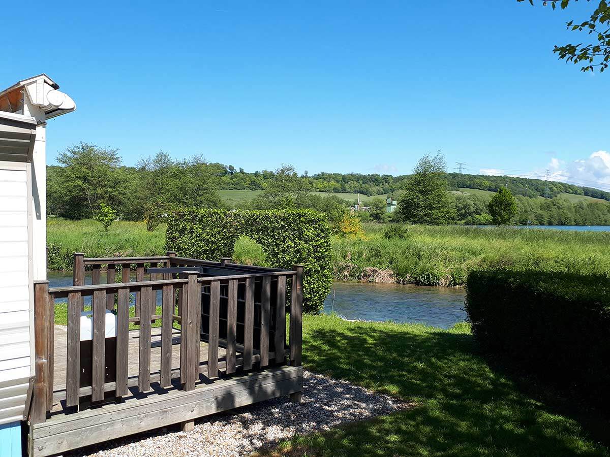 Flower Camping Les Deux Rivières Sasu L'étoile