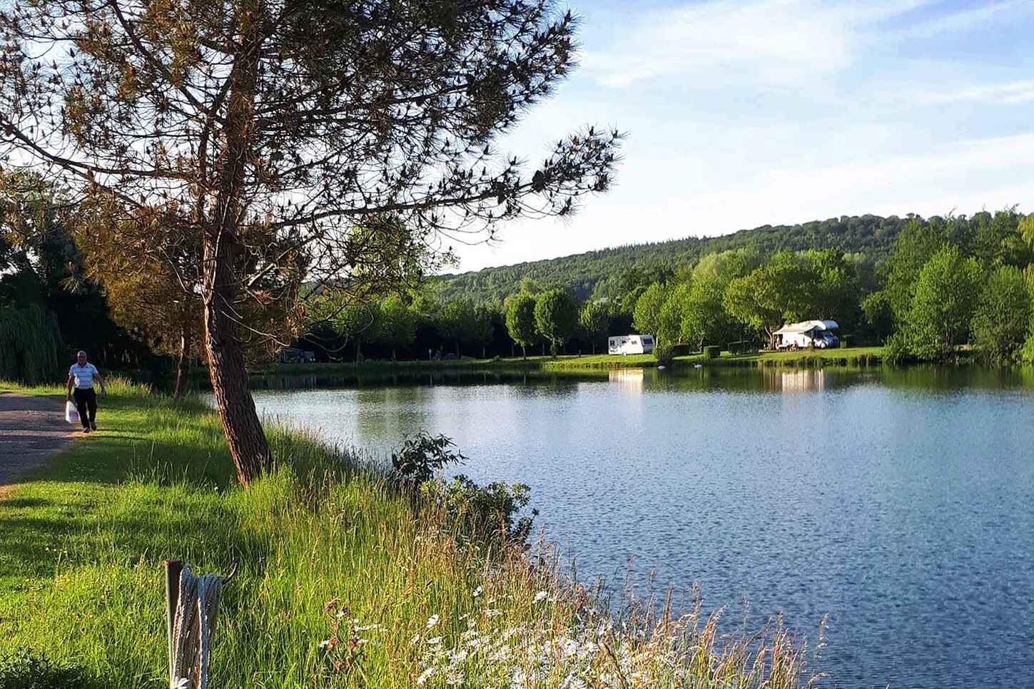 Flower Camping Les Deux Rivières Sasu L'étoile
