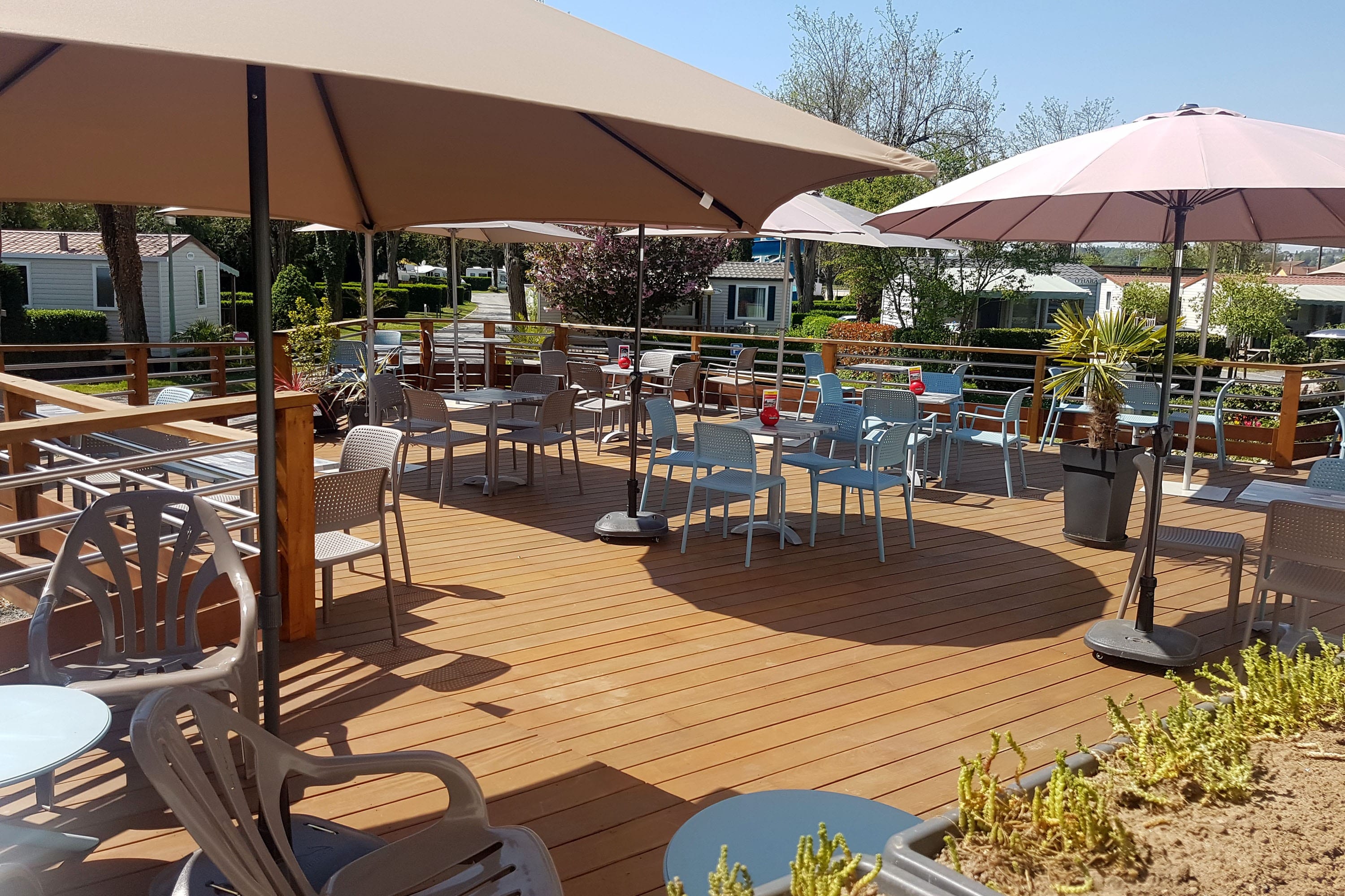 Camping Les Acacias au Bord du Lac