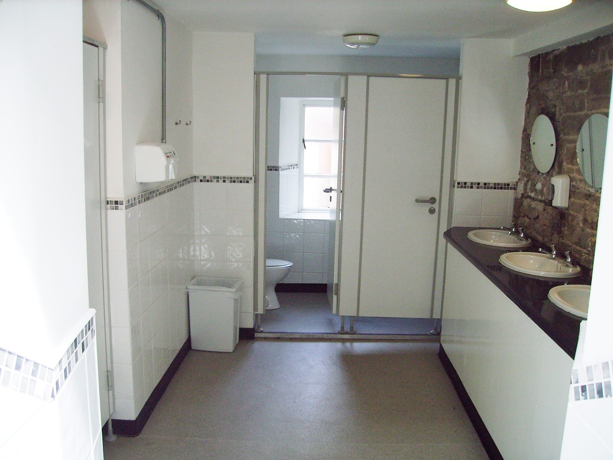 Ballinacourty House Caravan and Camping Park