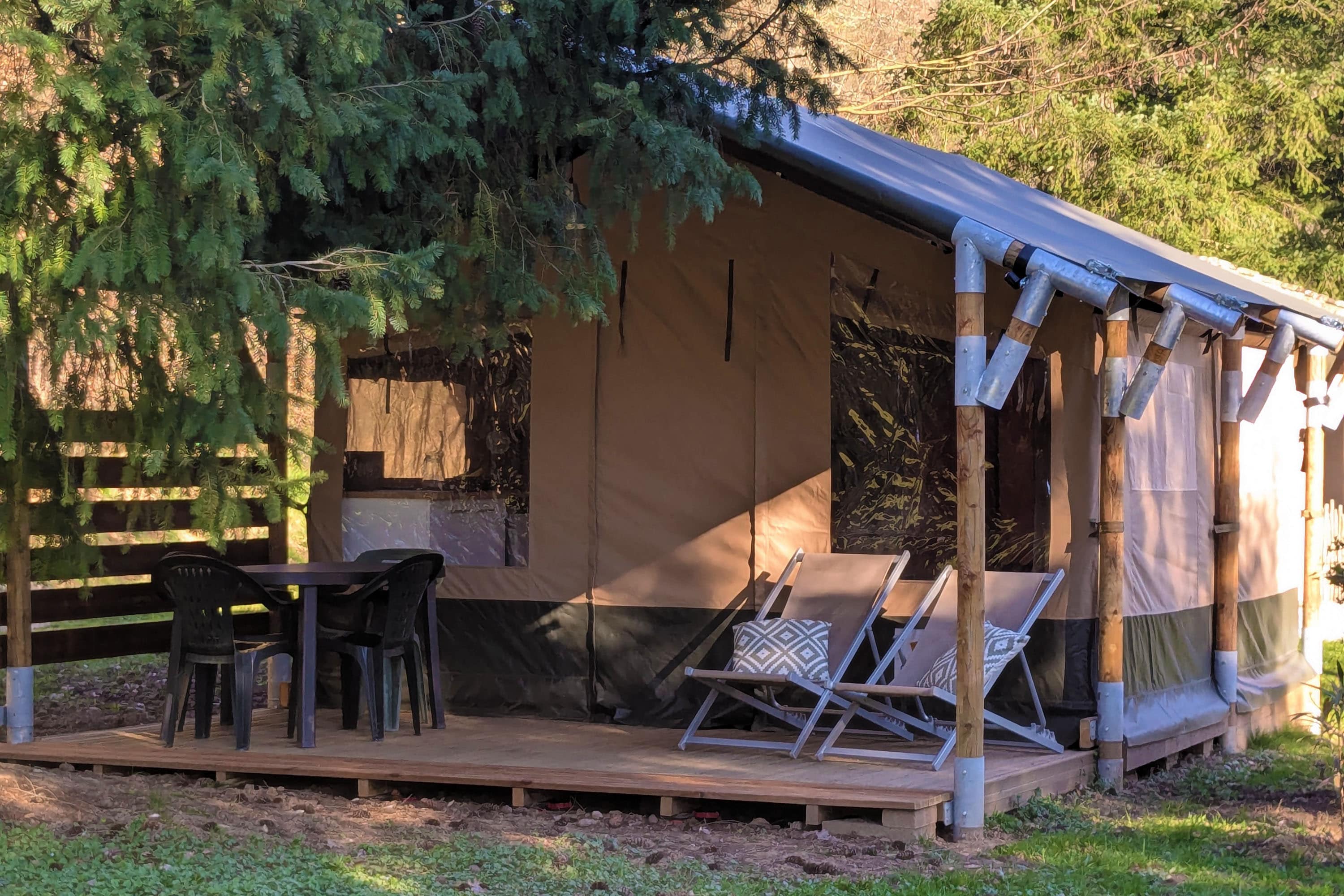 Camping Les Berges du Doux